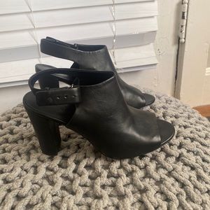 Vince Hartley Black Leather Slingback Peep Toe Heels Women’s Size 8 Euro 38.